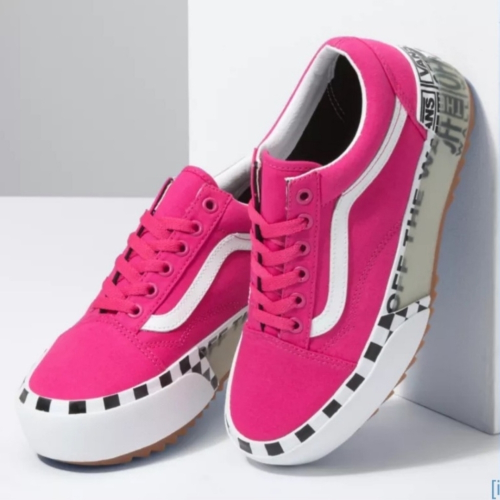 STACKED OLD SKOOL LOGO UNISEX VANS